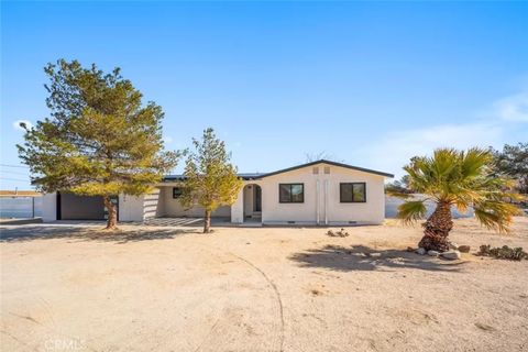 Photo of 6595 Desert Knoll Avenue, 29 Palms, CA 92277 (MLS # JT25175978) Photo of 6595 Desert Knoll Avenue, 29 Palms, CA 92277 (MLS # JT25175978)