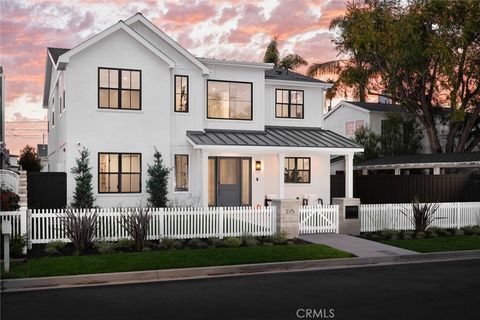 275 Walnut Costa Mesa CA 92627