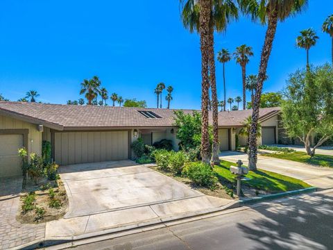 Photo of 162 Lost River Drive, Palm Desert, CA 92211 (MLS # 219131537DA)