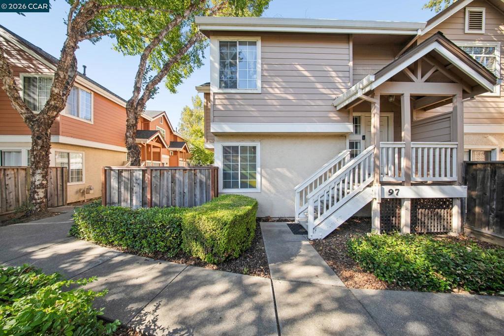 97 Manchester Dr