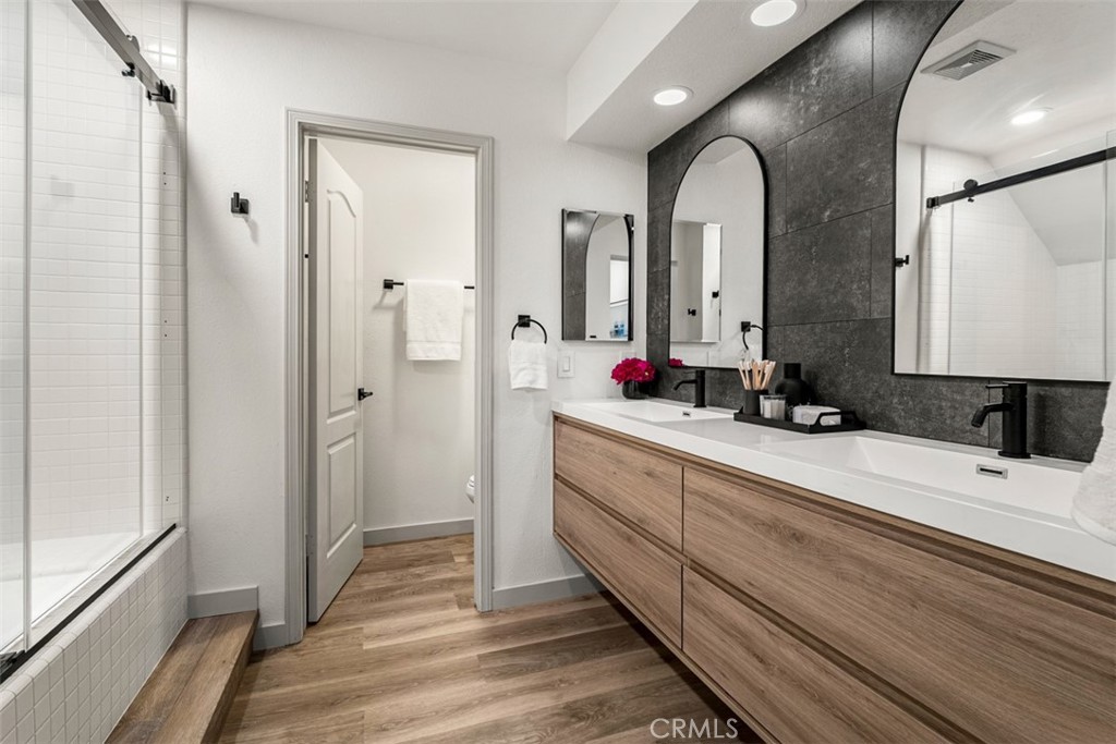 Oxford Court (OC) - Residential