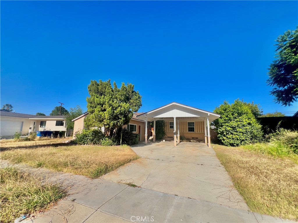 16527 Superior ST, Northridge CA 91343