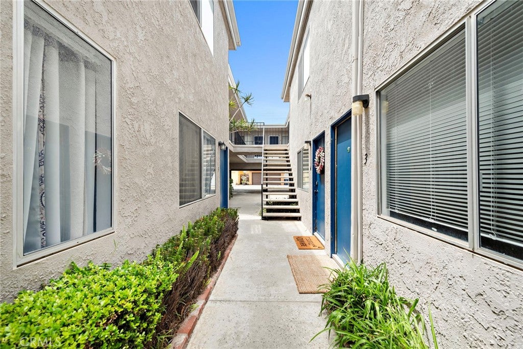 221 10th Street