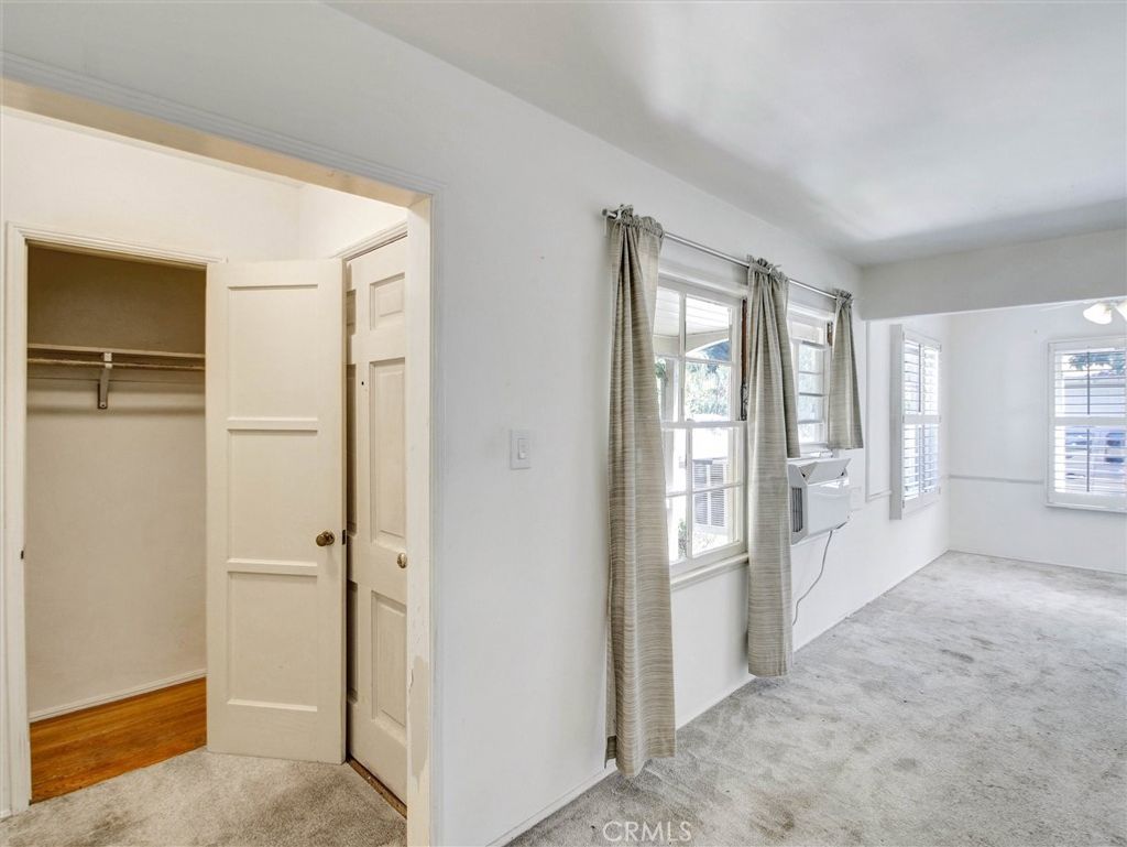 Photo of 12922 Addison Street ST, Sherman Oaks, CA 91423 (MLS # SR26117890)
