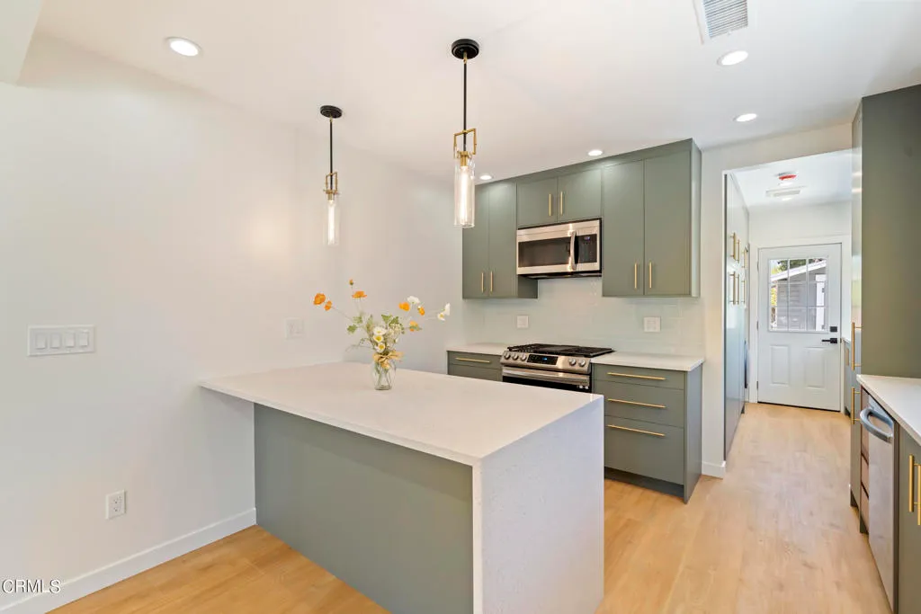 Pasadena, California, United States, 3 Bedrooms Bedrooms, ,2 BathroomsBathrooms,Residential,Active,189827