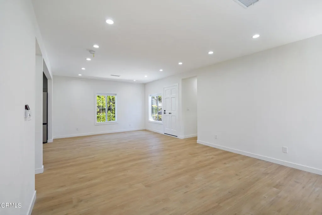 Pasadena, California, United States, 3 Bedrooms Bedrooms, ,2 BathroomsBathrooms,Residential,Active,189827