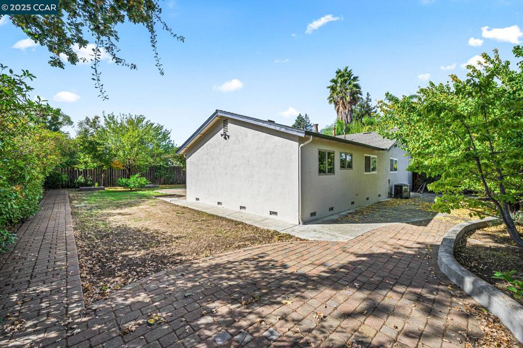 CARRIAGE SQUARE - Residential