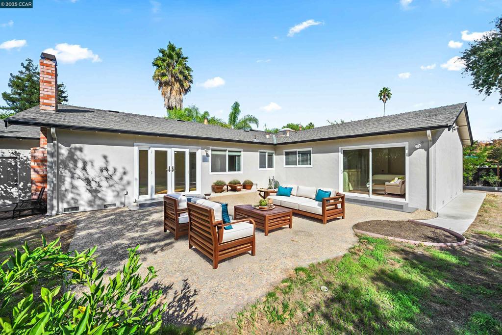 CARRIAGE SQUARE - Residential