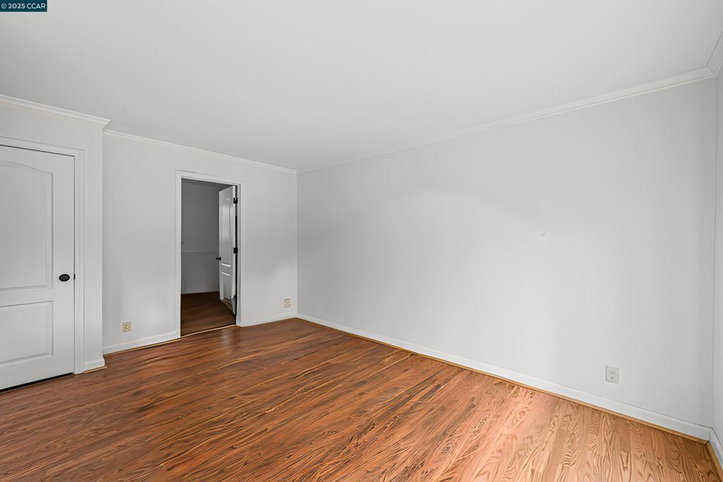 CARRIAGE SQUARE - Residential