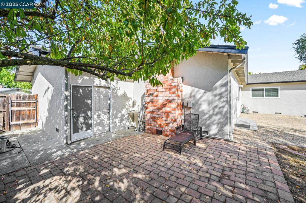 CARRIAGE SQUARE - Residential