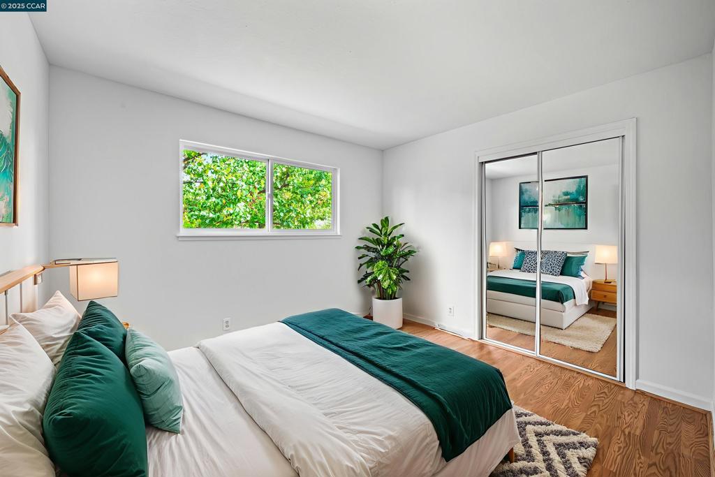 CARRIAGE SQUARE - Residential