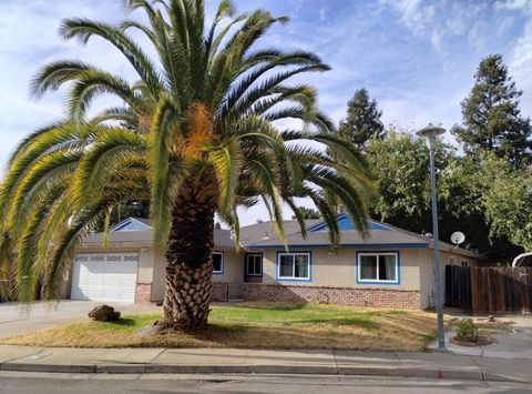 Photo of 637 Grambling Court, Merced, CA 95348 (MLS # ML82047381)
