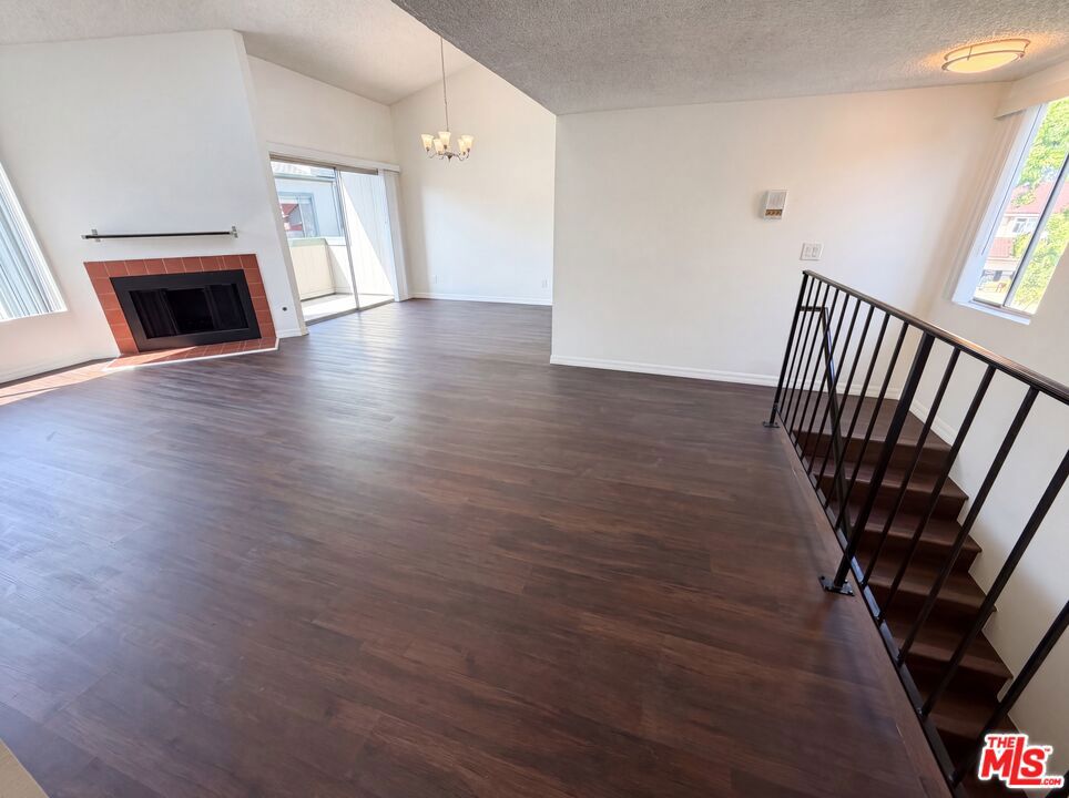 1100 Cleghorn Drive E