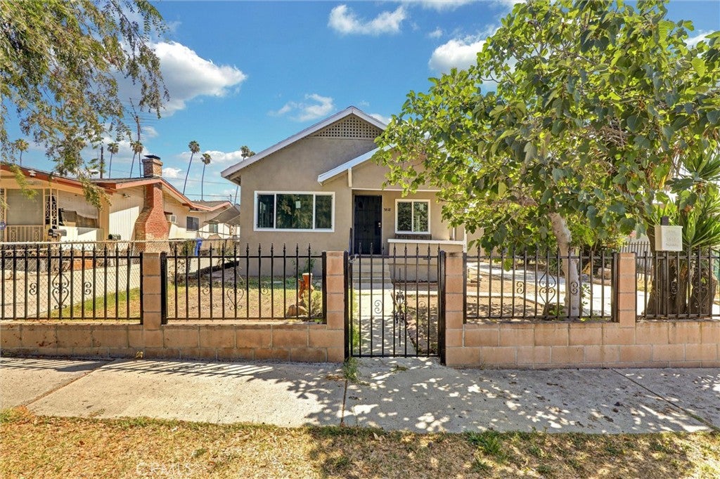 3816 3818 Drysdale Avenue