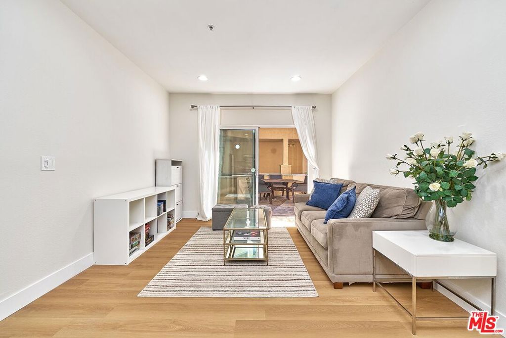 2321 W 10th Street 102