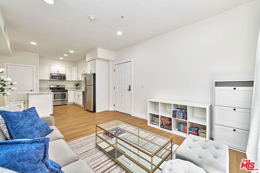 2321 W 10th Street 102