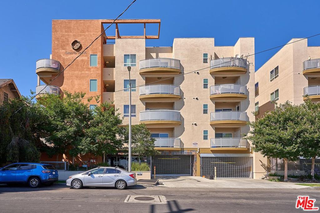 2321 W 10th Street