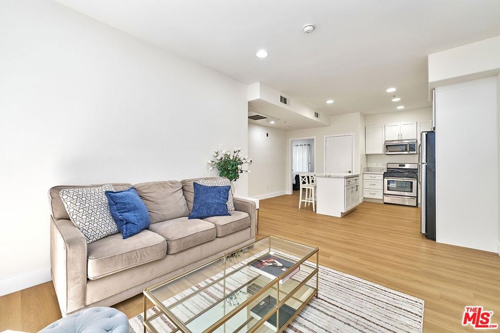 2321 W 10th Street 102
