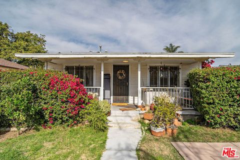 Photo of 3149 Garden Avenue, Los Angeles, CA 90039 (MLS # 25505241)