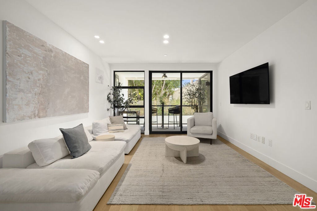 10777 Wilshire Boulevard 207