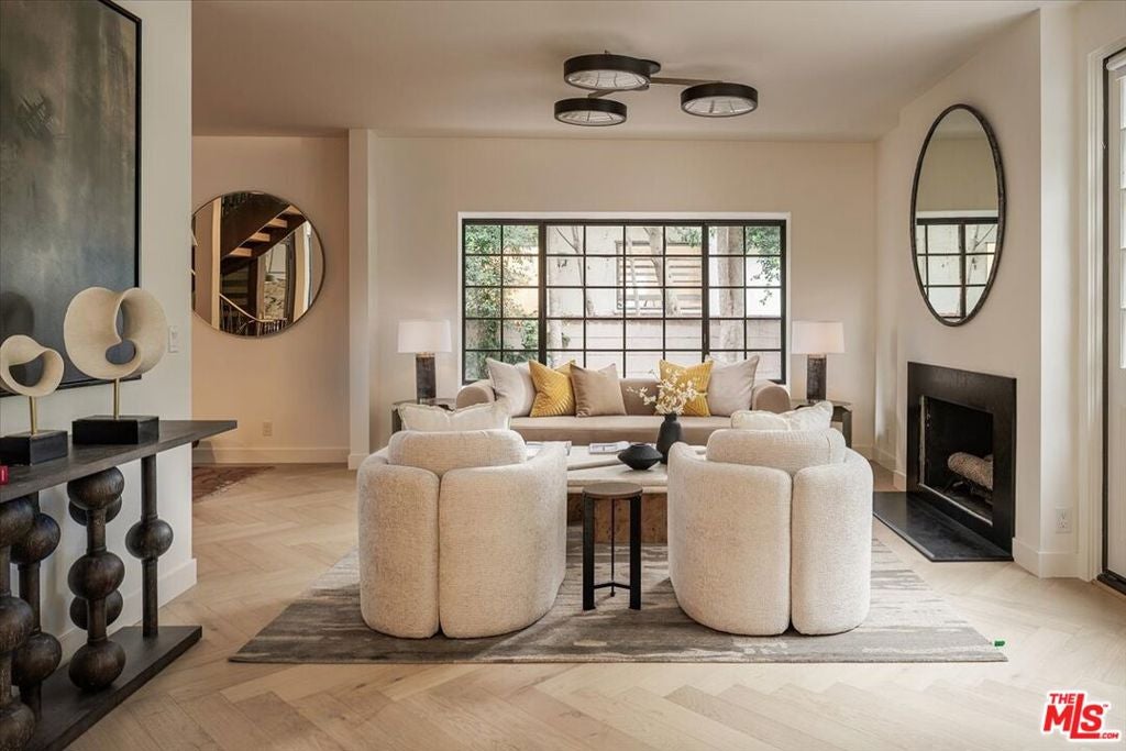 1140 Chelsea Avenue A, Santa Monica CA 90403