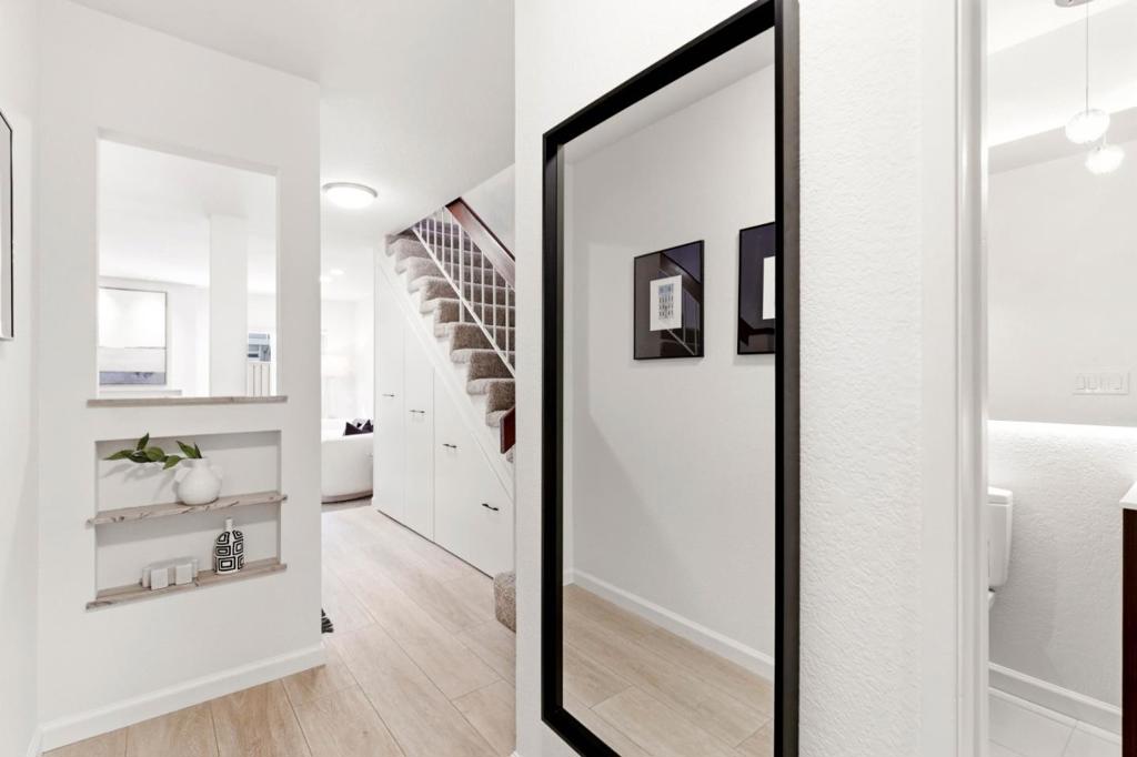 201 Flynn Avenue 3