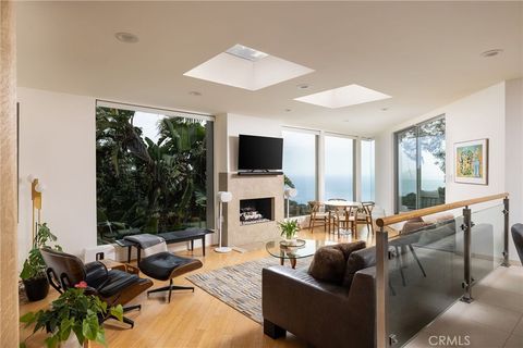 Photo of 865 Balboa Avenue, Laguna Beach, CA 92651 (MLS # LG25147362) Photo of 865 Balboa Avenue, Laguna Beach, CA 92651 (MLS # LG25147362)