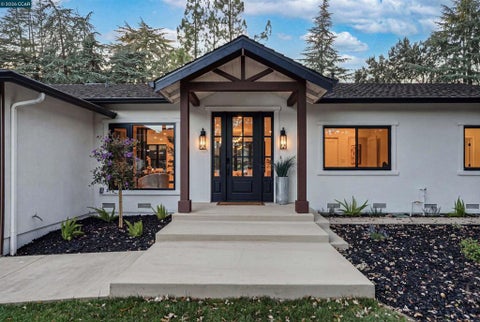 Photo of 27 Crest Ave Ave, Alamo, CA 94507 (MLS # 41146996)