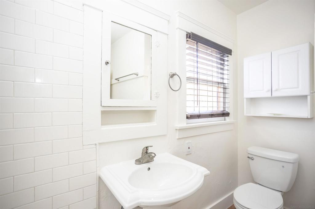 University Heights - Residential Lease