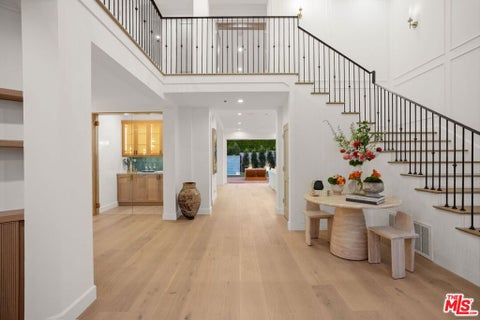 Photo of 605 N Elm Drive, Beverly Hills, CA 90210 (MLS # 26847653)