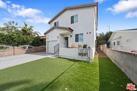Photo of 5912 S Flower Street, Los Angeles, CA 90003 (MLS # 26646819)