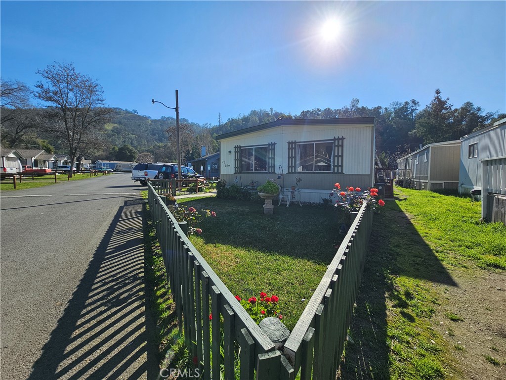 3630 Country Club 70