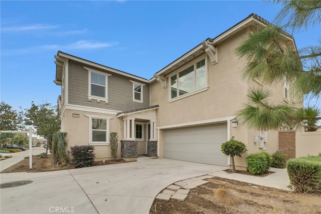 3226 E Mt Rainier Drive