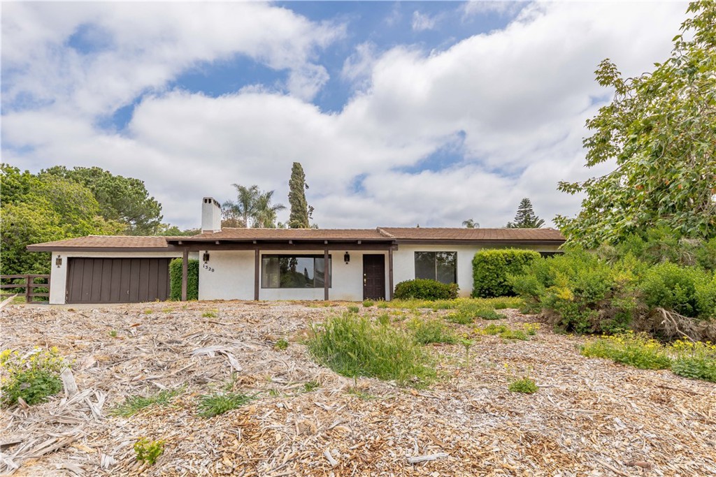 1320 Cuesta Norte