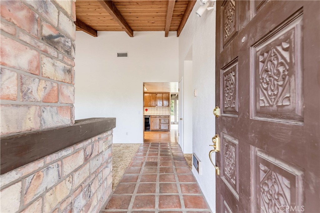 1320 Cuesta Norte
