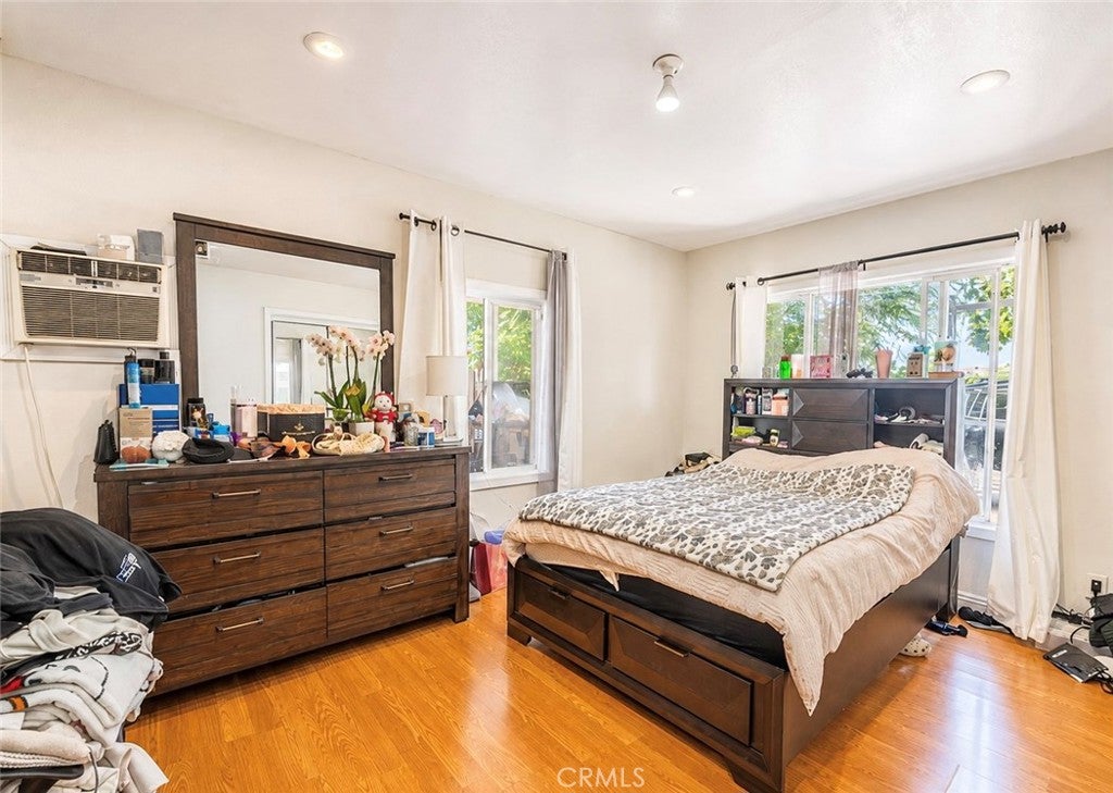 16108 Maplegrove