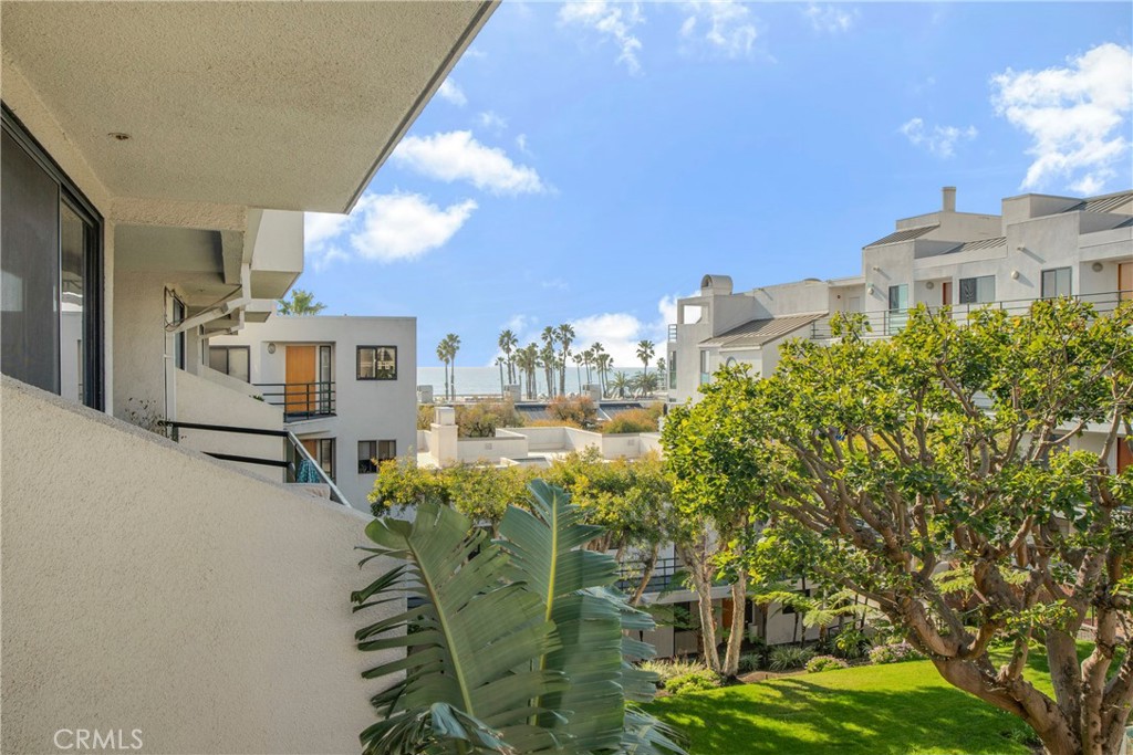 Properties 1 2930 Neilson Way 407
