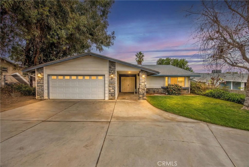 35695 Wildwood Canyon