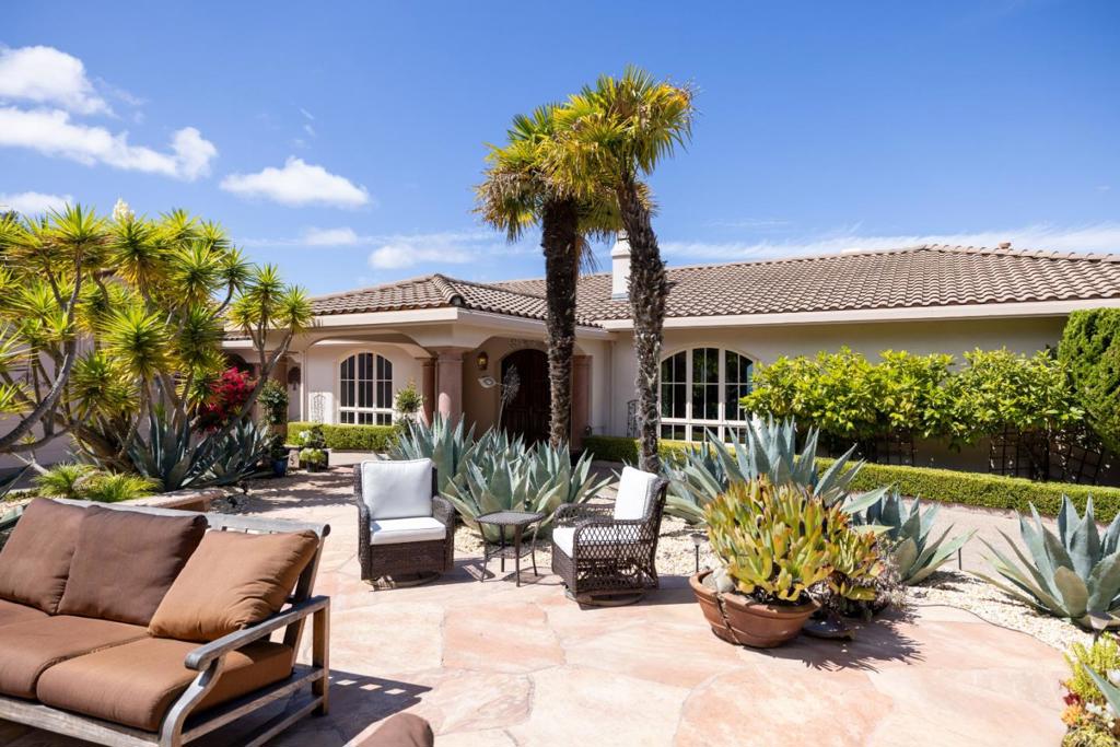 25548 Paseo De Cumbre