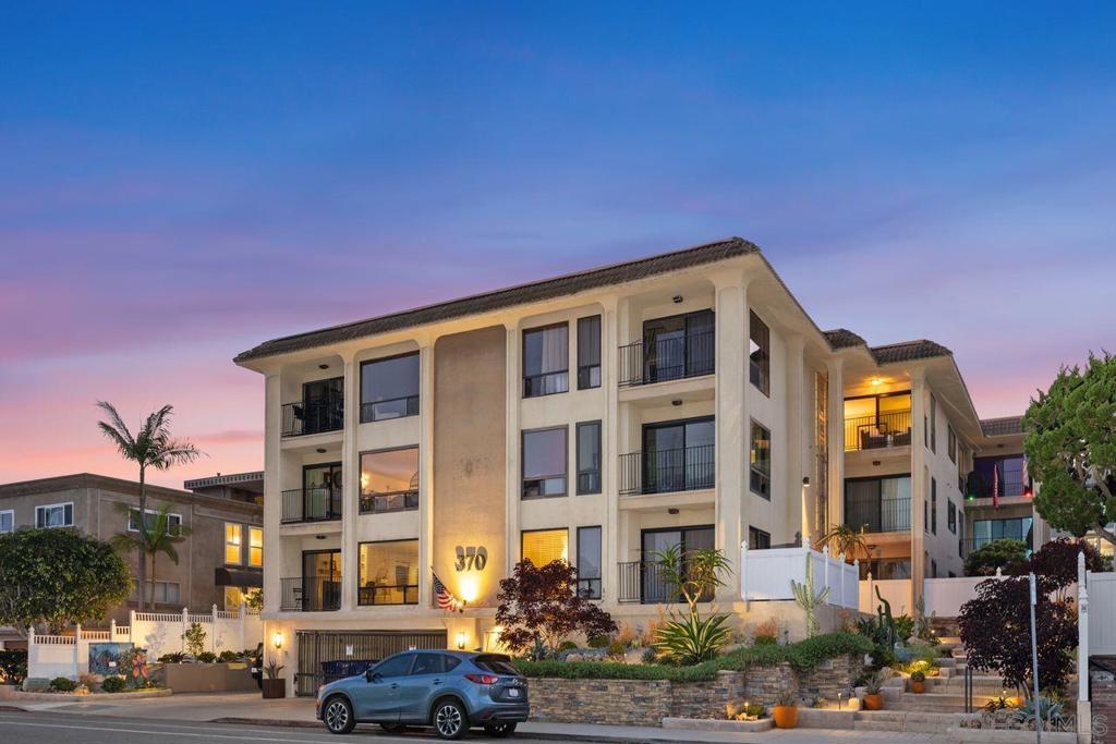 370 Rosecrans St 302