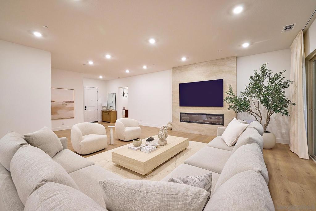13781 Dean Ct