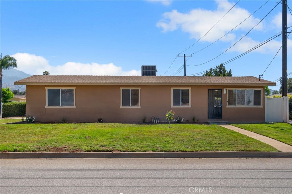 Photo of 13301 3rd Street, Yucaipa, CA 92399 (MLS # HD26119827)