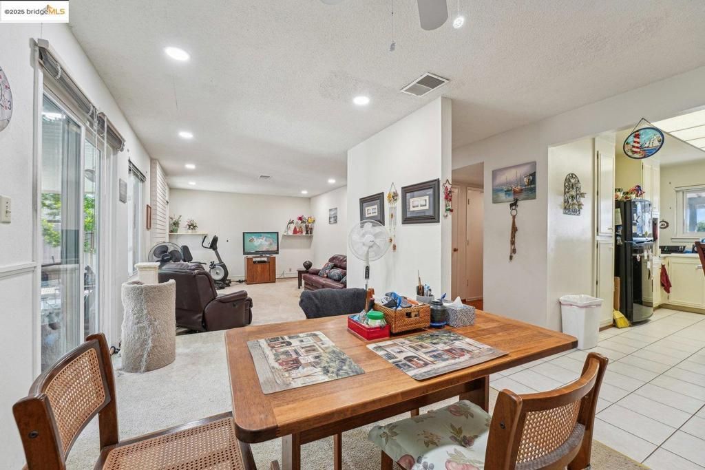 listing image 130726030982464119442