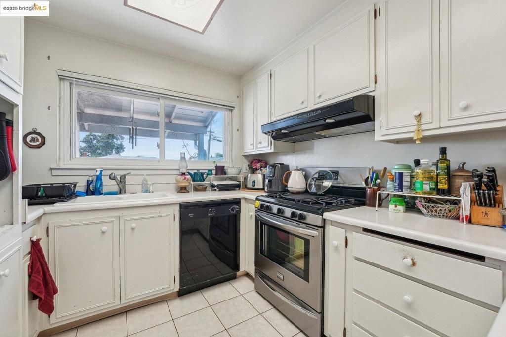 listing image 130727206407601675912