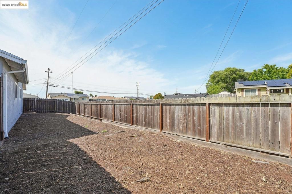 listing image 130728658094343258010