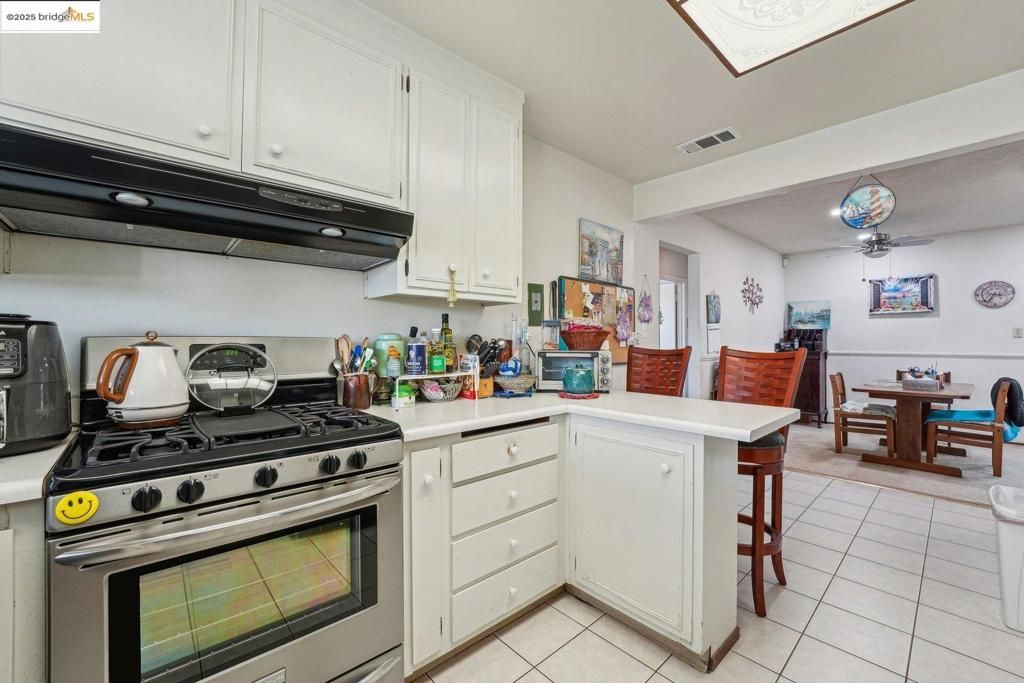 listing image 130723555420098242362