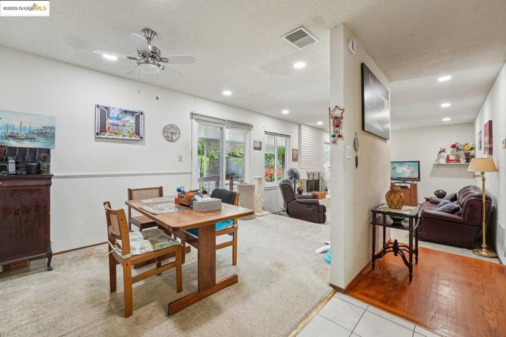 listing image 130724095554459408060