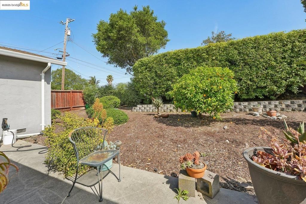 listing image 130726278066987695412