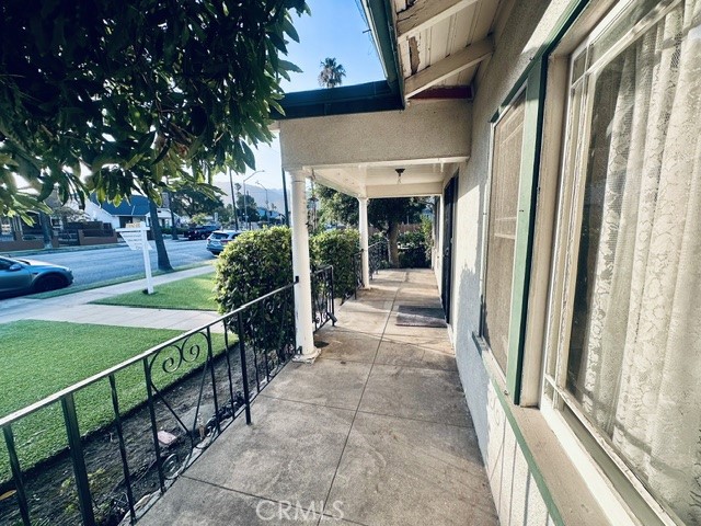 1038 N Azusa Avenue