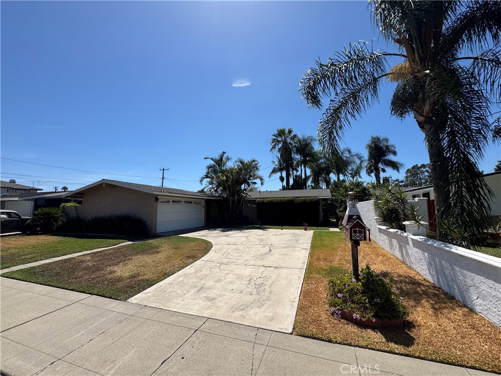 330 N Bitterbush Street